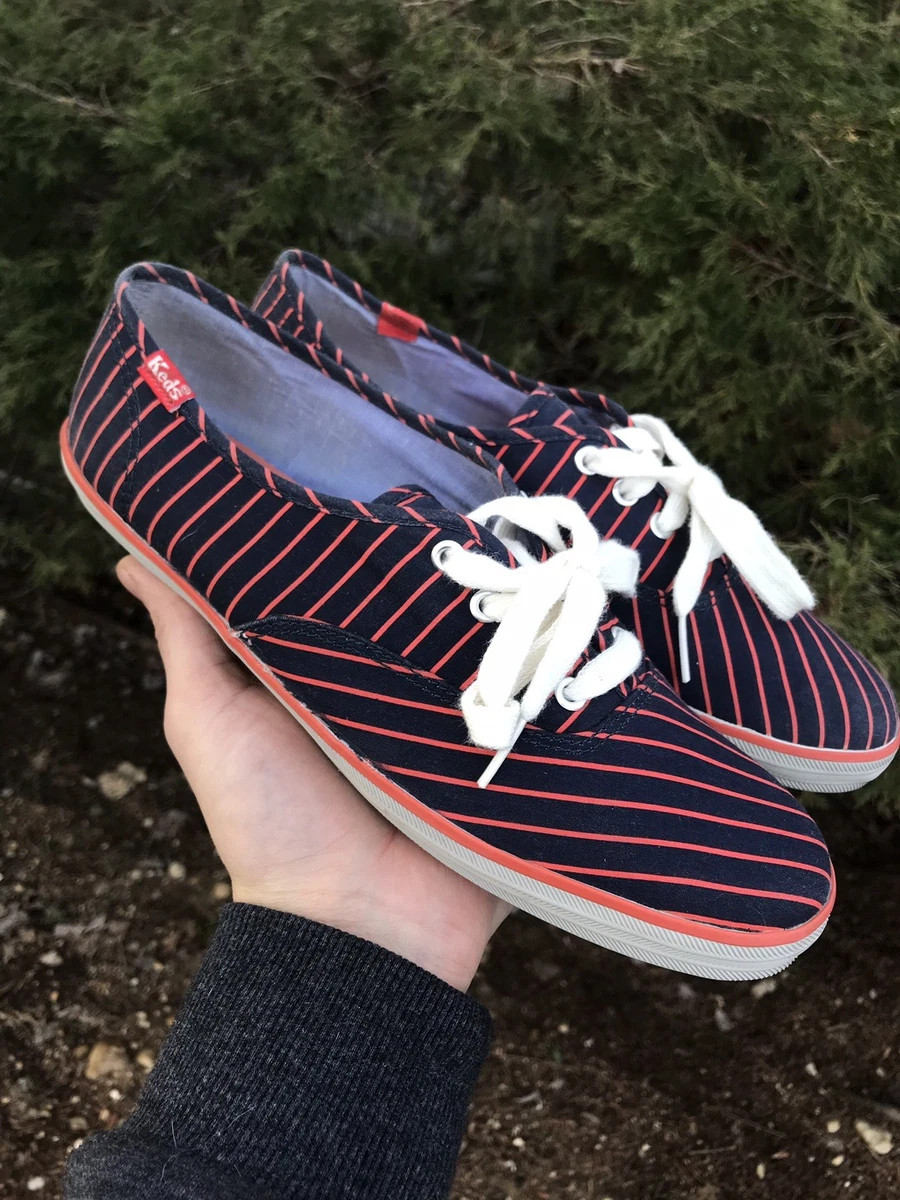 9's sneaker shop trend