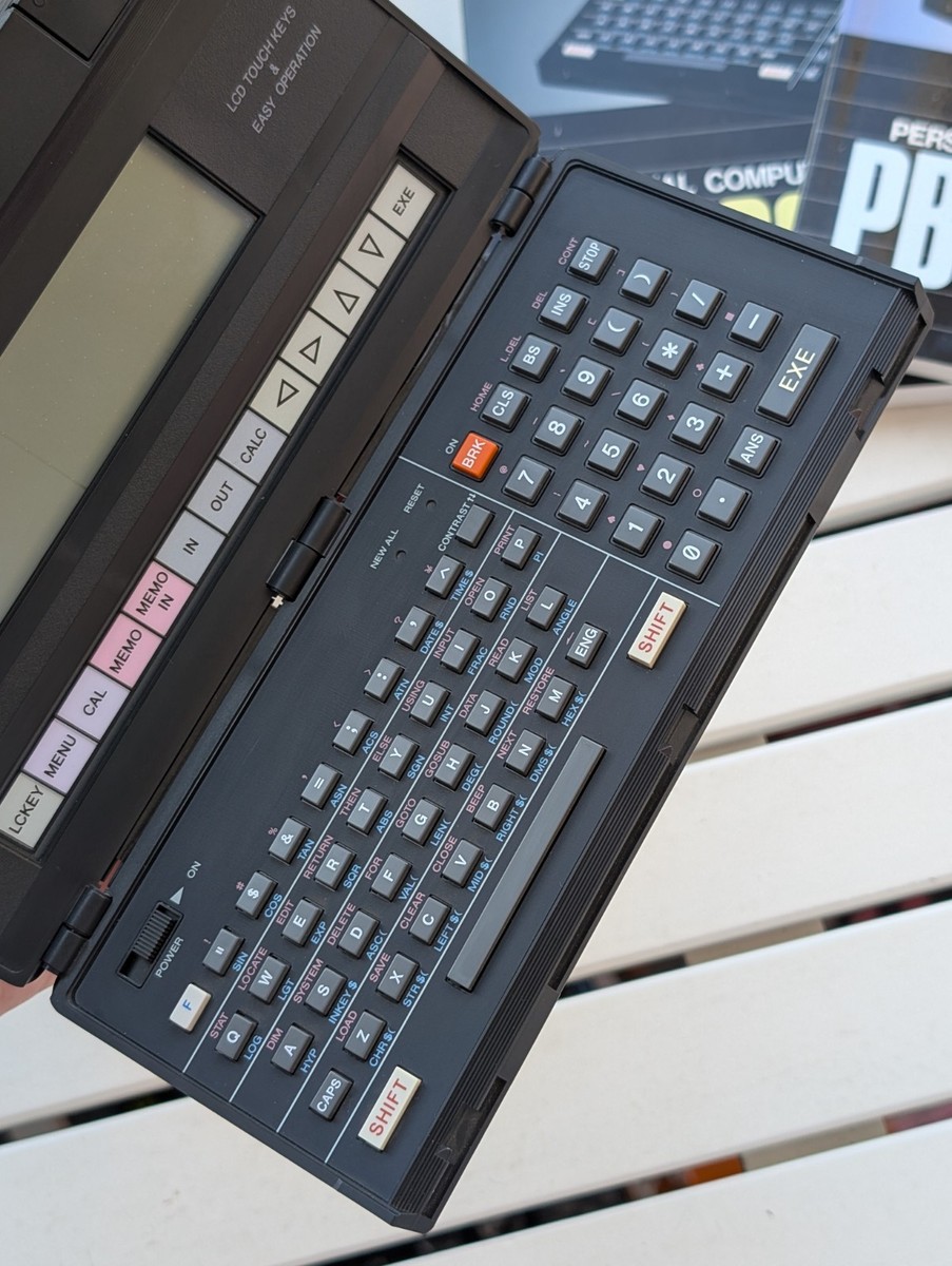 電子書籍リーダー本体 Casio pb-1000c PB-1000 + MD-100 (PB-2000Cも友情出演) - レトロパソコンで