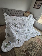 Vintage Hummingbirds Embroided Quilt