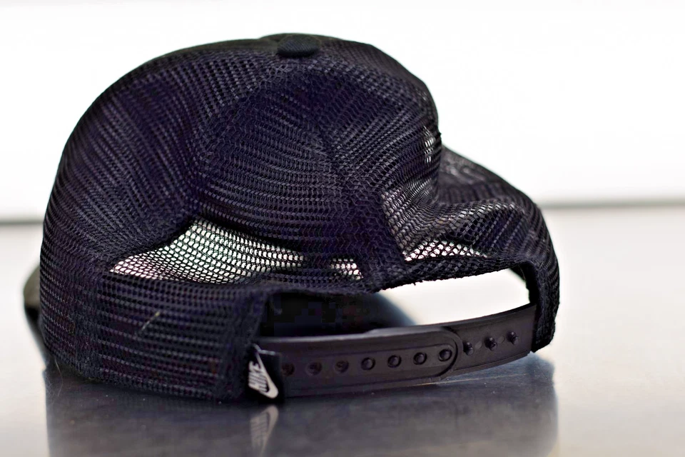 Nike Golf Child's Rise Structured Trucker Hat SIZE: Adjustable COLOR: Black - Image 2 of 4