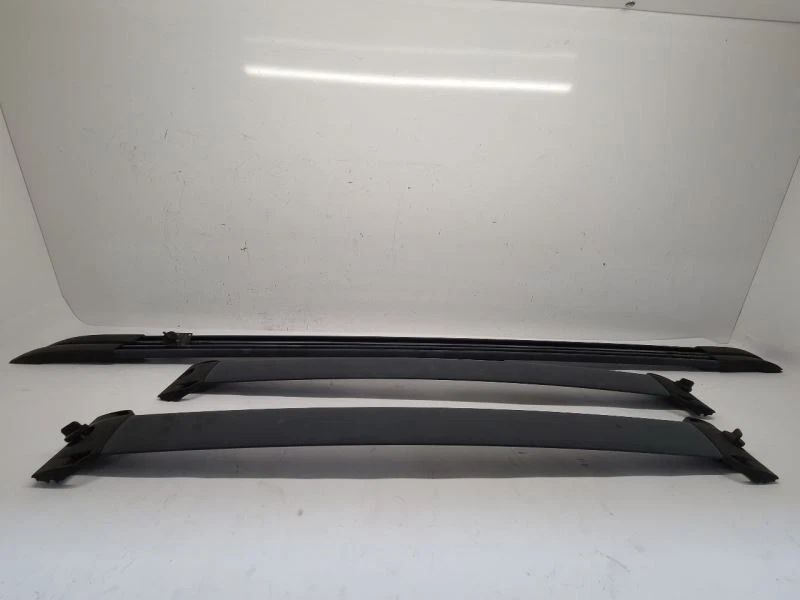 2008-2010 CHRYSLER TOWN COUNTRY LUGGAGE RAILS AND BARS  Foto 2 de 4