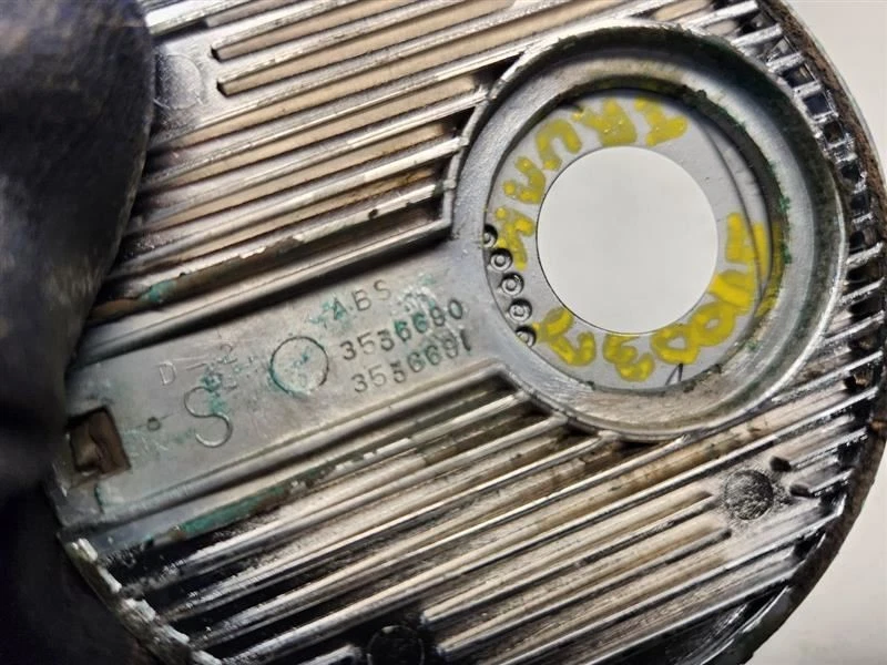 Cadillac Seville 1995 emblema maletero trasero *solo*  Foto 4 de 4