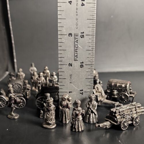 25 figuras de peltre del IRS vagón de personas coche 94 95 96 miniatura modelo de metal exhibición 1" - Imagen 12 de 12
