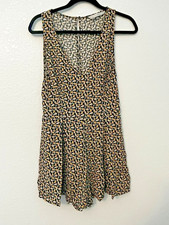 Trafaluc by Zara floral romper shorts with pockets - size medium