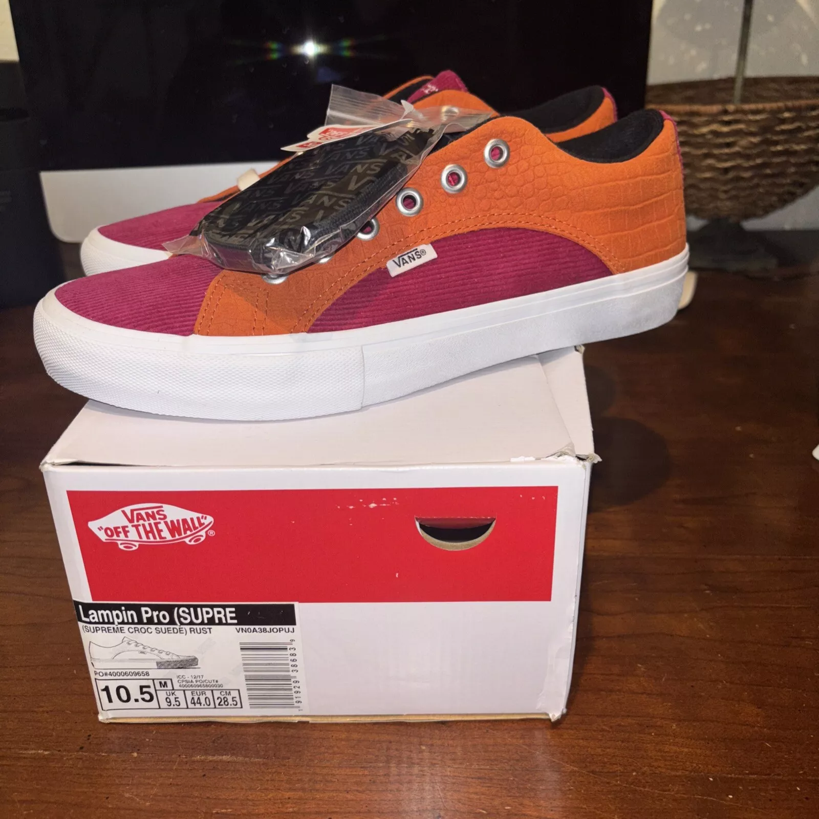 NEUF Supreme × Vans Lampin Pro Cro Suede US 10,5 orange velours côtelé rouille fuchsia DS