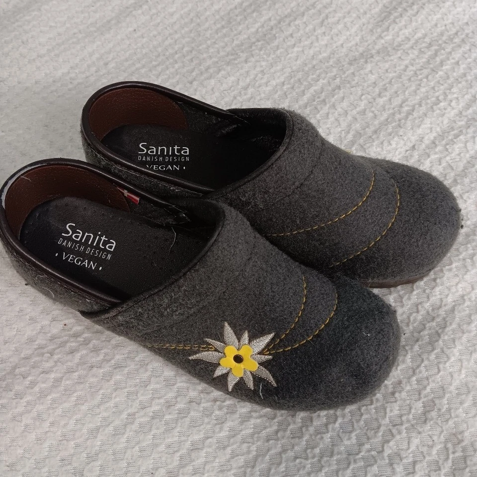 Zuecos sanita justine bordados sin cordones color gris talla 37 (mujeres ee. uu. 6,5-7) Foto 2 de 4