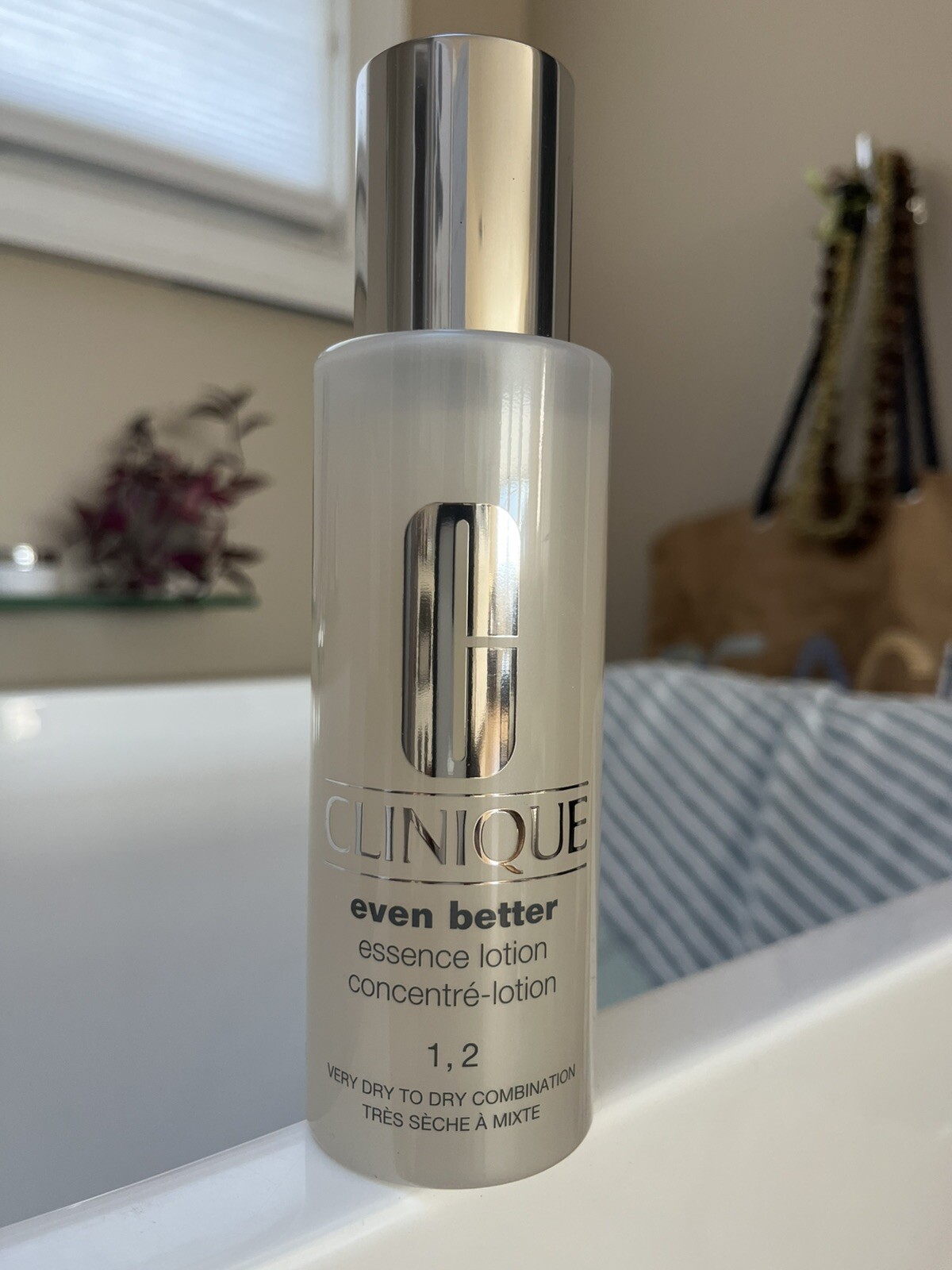 Clinique Even Better Essence Lotion for Very Dry to Dry Skin 6.7 Fl Oz Fresh-image