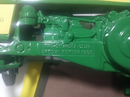 John Deere 1957 Model 720 Hi-Crop Wide Front TWO CYLINDER CLUB Ertl 1:16 NIB - Picture 2 of 10
