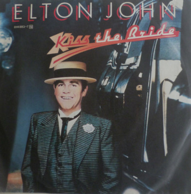 7'' 1983 IN MINT- ! ELTON JOHN : Kiss The Bride + Cold As Christmas 