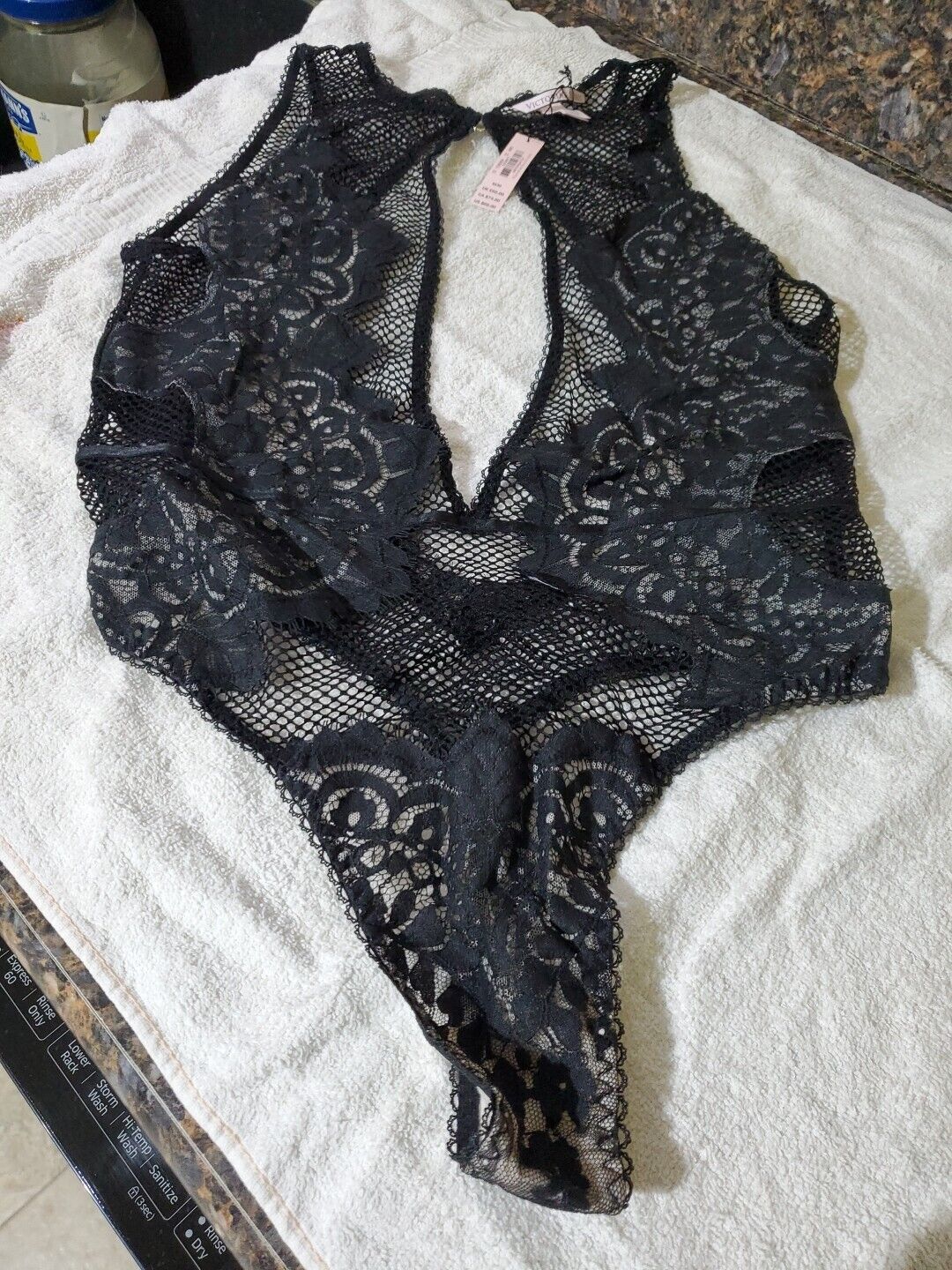 Picture 1 of 2