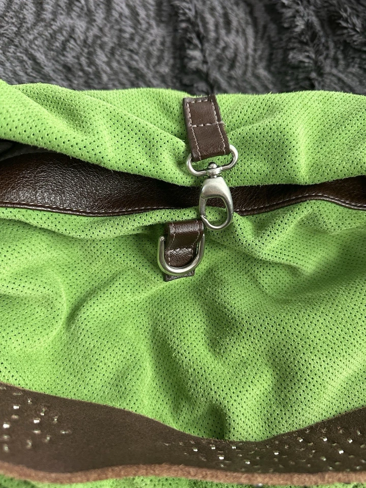 Monedero Y2k TYLIE MALIBU verde brillante gamuza estrás correa 2003 Foto 2 de 4