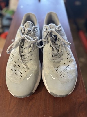 Nike Zoom Gray White Breathable Mesh Low Top Sneakers Rubber Outsole Athletic