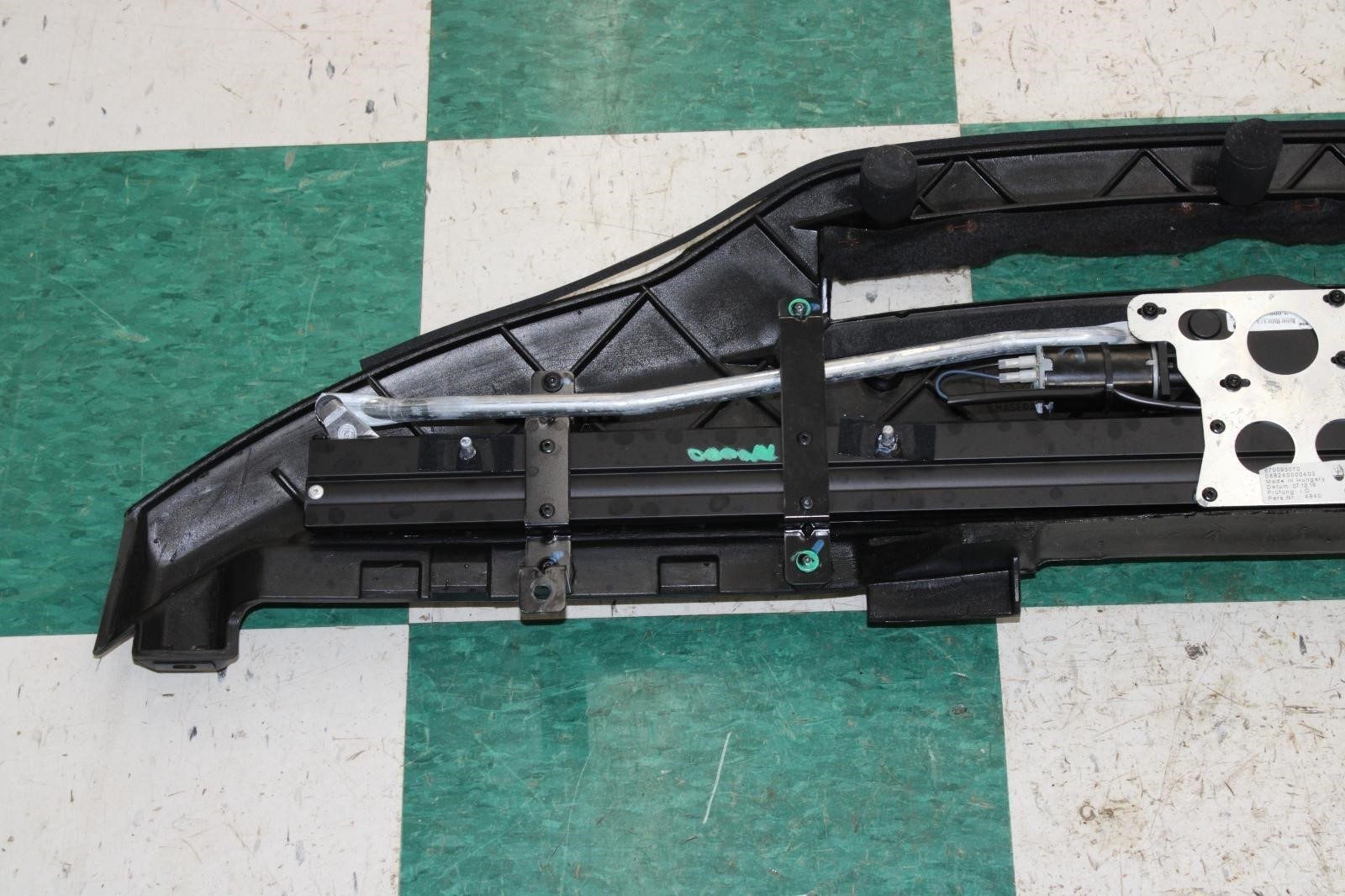 Maserati Ghibli 2014-2017 Rear Rear window cover Black