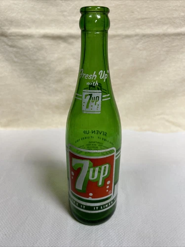 58 Vintage”Fresh Up”with 7up Duraglas G-286 Green bottle 12 FL.OZ New York NY