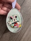 Spilla Disney Trading 114265 Pasqua 2016 - Topolino come coniglietto pasquale a forma di uovo bo
