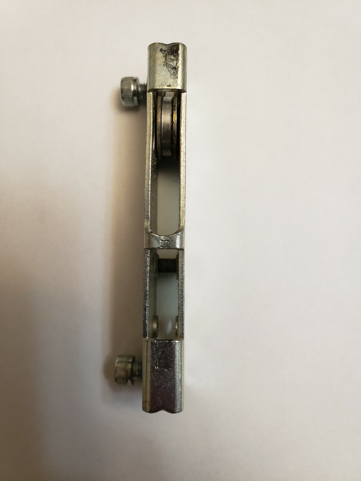 701039 / 82851 Dacor Oven range Door Hinge Receptacle Genuine OEM DE81