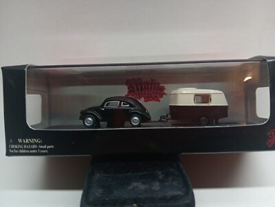 Malibu Models #06000 - VW 30 Bug w/Caravan - Black/White - HO Scale - 1/87