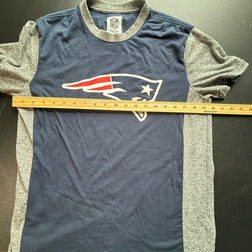 New England Patriots Shirt Mens Medium Blue Short Sleeve NFL Football - Picture 3 of 5