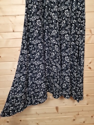 Free People Dress UK 8 Size 4 Jessie Ditsy Midi Floral Print BlackRuffle Sleeves - Picture 11 of 21