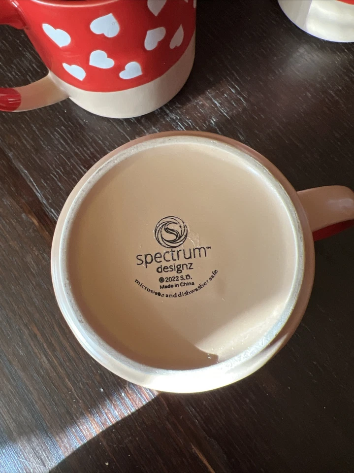 Spectrum Designz Coffee Mugs Hearts Set of 4 New with Tags Red White 18oz Love - Image 4 of 4