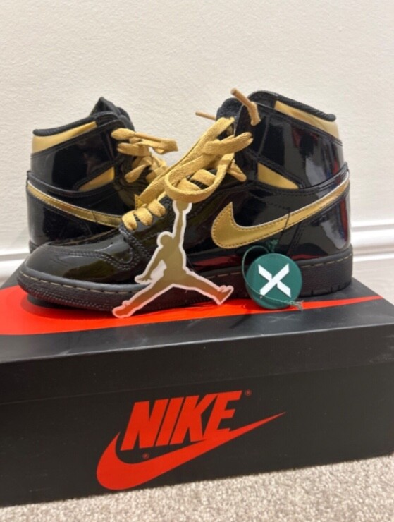 Jordan 1 Alto Retro Negro y Oro Metalizado 125€ en Stock X