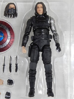 マフェックス No.203 MAFEX WINTER SOLDIER MAFEX No. 203 Captain America Winter Soldier Figure 6.1in