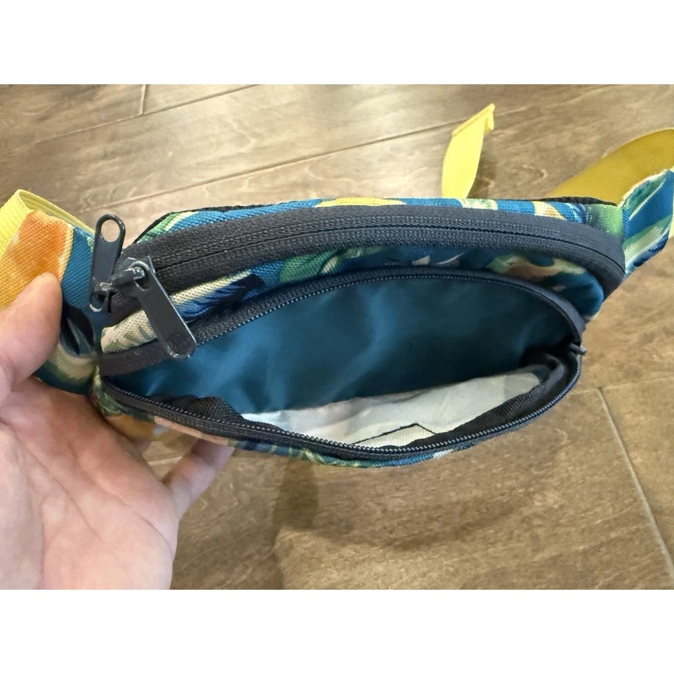 Kavu Womens SPECTATOR Waist Bag Fanny Pack Floral Blue Green Orange Yellow Belt - Imagem 4 de 4