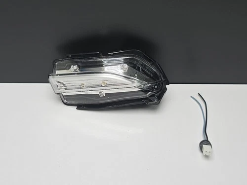 2020 GMC Terrain GM Right Side Passenger Mirror Turn Signal Lamp 23406433