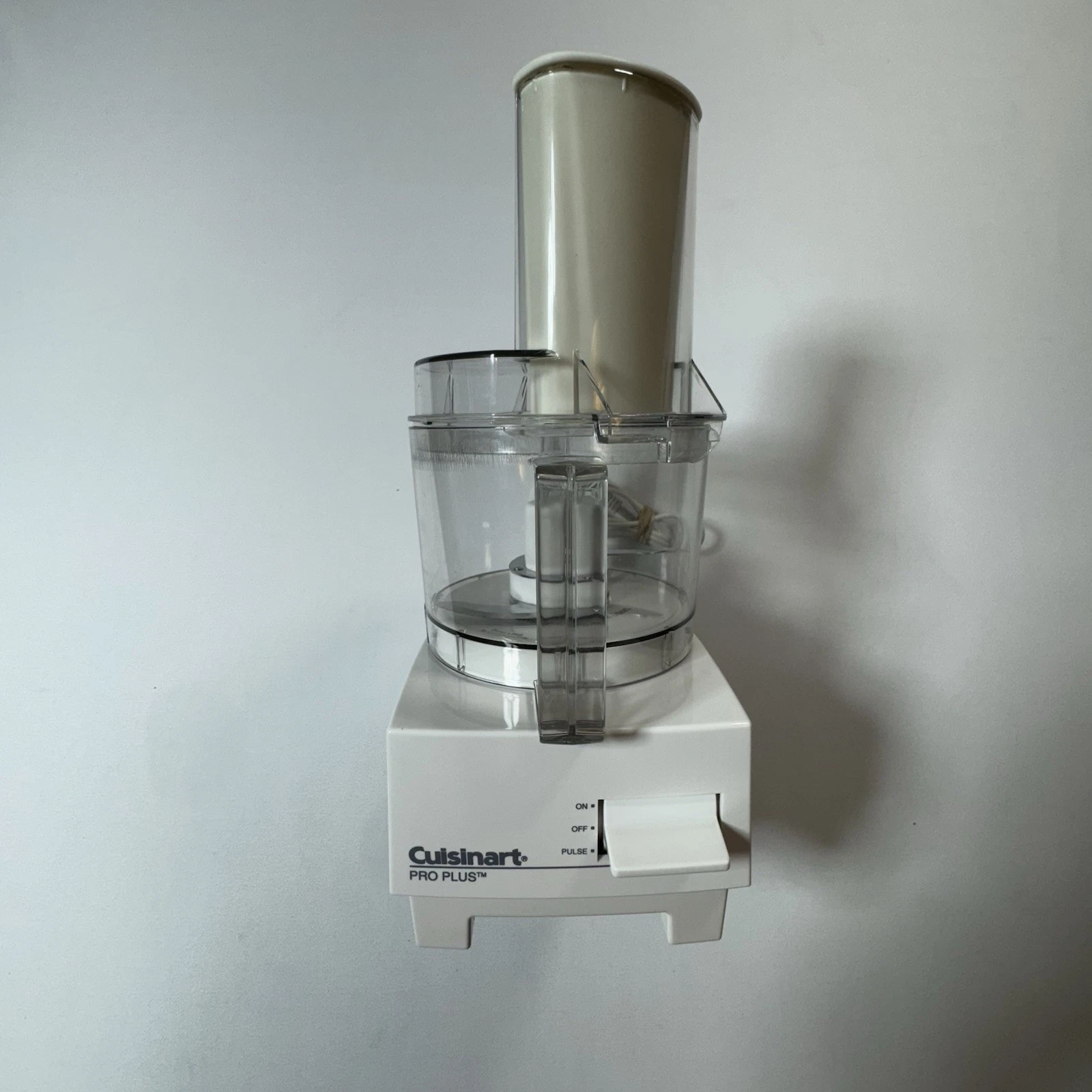 Cuisinart Pro Plus Food Processor White On/Off/Pulse w/ Accessories Mid Size
Opens in a new window o