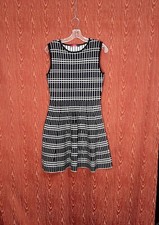 Ava Grid Print Sleeveless Dress Flounce Hem Womens Size M Black/White