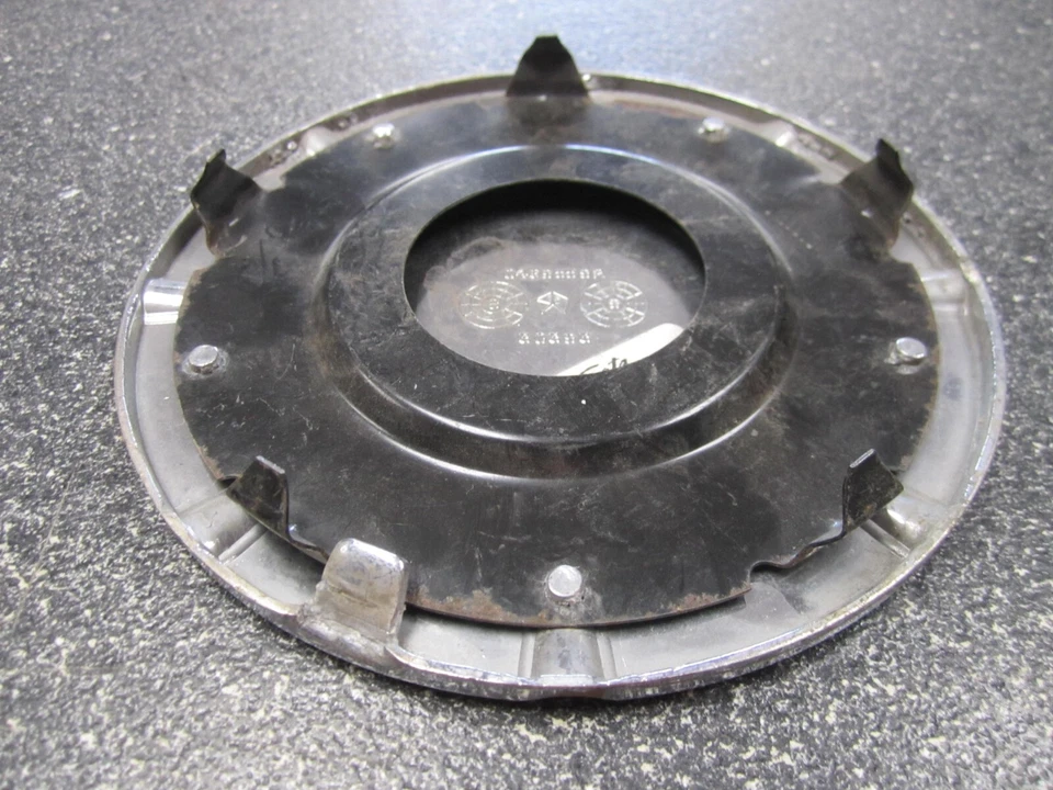 1995-2000 15" Chrysler Cirrus Chrome & Gold tampa central 04695592 2057 - Um (1) - Imagem 4 de 4