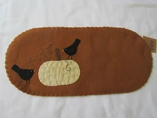 Sm Black Bird Crow White Pumpkin Table Runner Candle Mat Doily Primitive GR-119