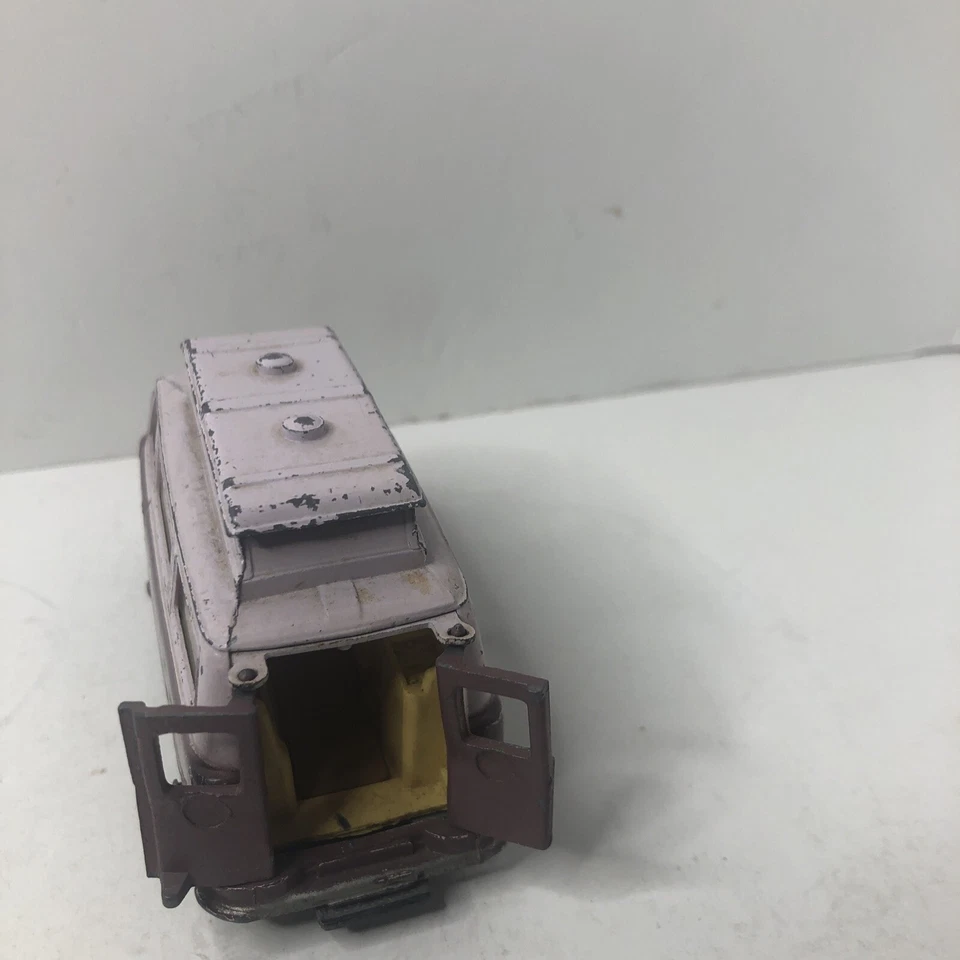 VINTAGE CORGI TOYS FORD THAMES AIRBORNE CARAVAN MIB 420 - Image 2 of 4