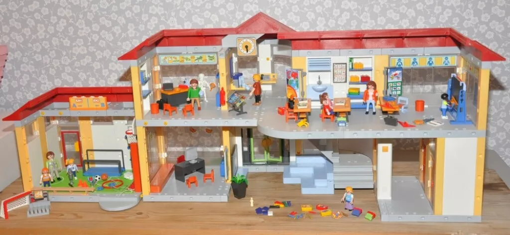 Grande école Playmobil + gymnase n° 4324 et 4325