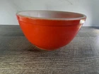 Vintage Original PYREX “Primary Red” 1.5 Qt NO NUMBER TM Reg 402 Size