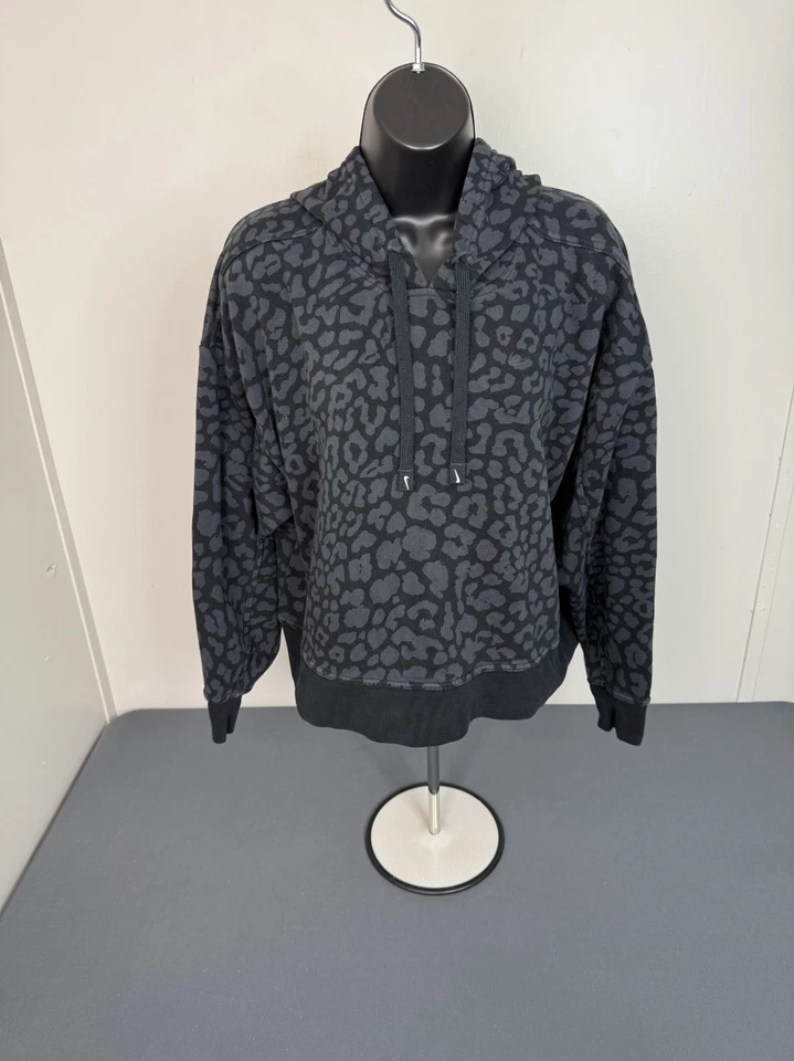 Sudadera con Capucha Nike Para Mujer Mediana Estampado Animal Guepardo Gran Tamaño Recortada Pullover Foto 2 de 4