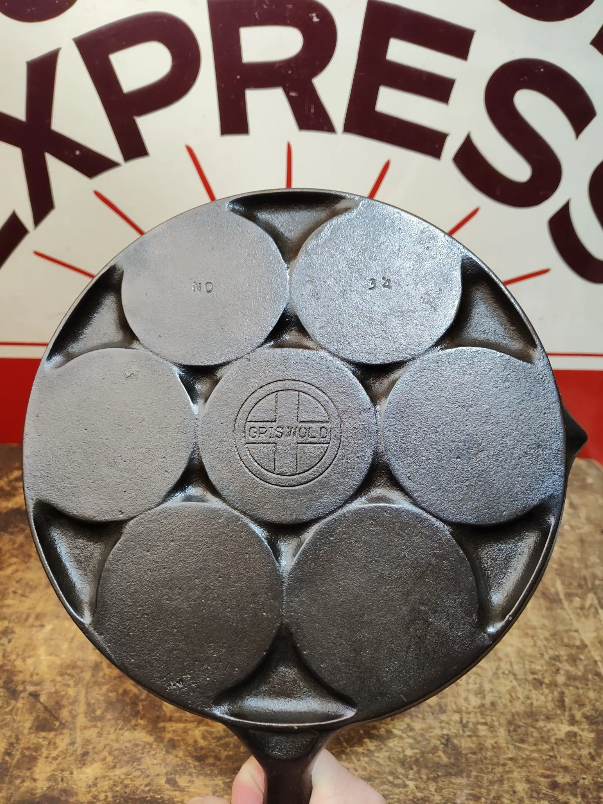 "Fully Restored" GRISWOLD #34 Cast Iron Skillet Swedish Pancake Pan Seasoned