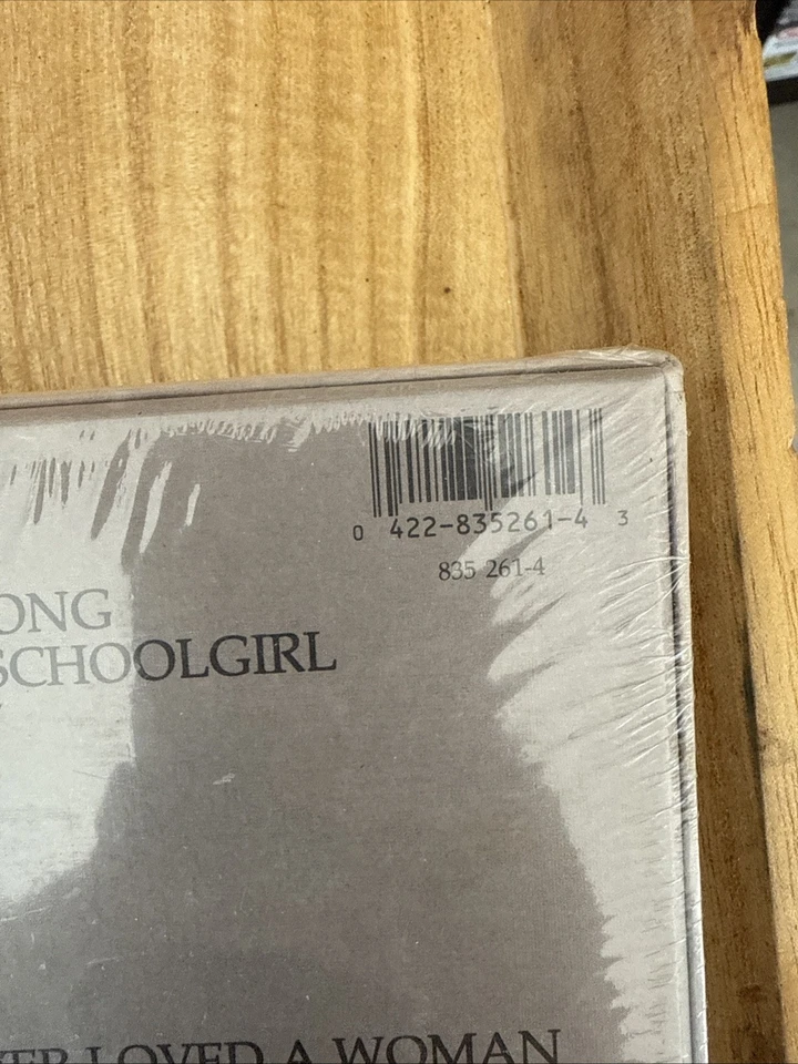 Vintage (1988) Box Set Chrome Edition Eric Clapton Crossroads 4 Cassettes w/book - Image 3 of 3