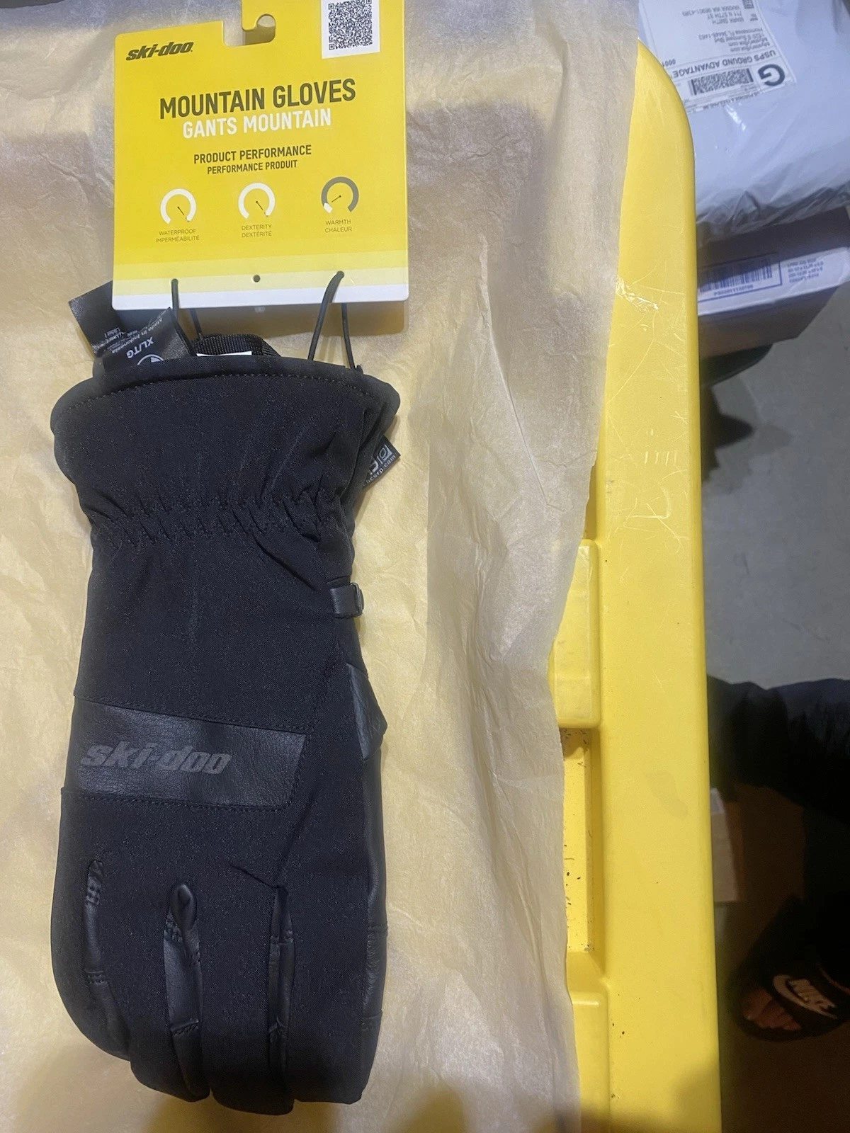 Ski-Doo Mountain Gloves- Black- X-Large-Waterproof, Dexterity and Warmth- NWT
