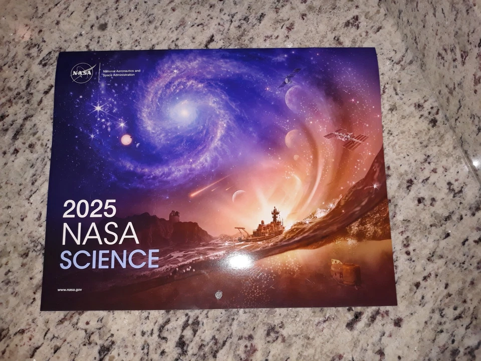 2025 NASA Science Calendar Brand New Paperback Images of the Complex Cosmos Foto 2 de 4