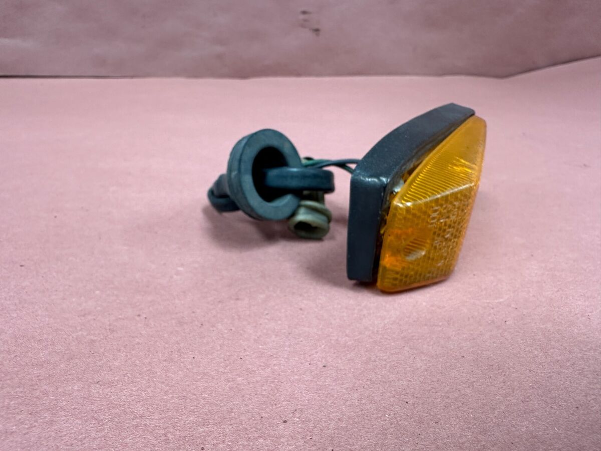 Datsun 280ZX 280 ZX Front Side Marker Light OEM #83214 | eBay Datsun 280ZX 280 ZX Front Side Marker Light OEM #83214 | eBay