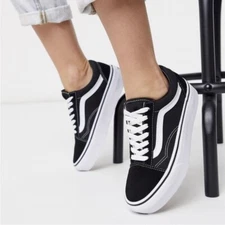 Vans Women’s old school Platform VNOA3B3UY28 classic style one black/white