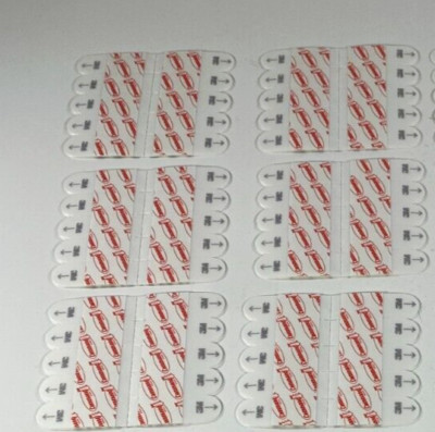 60 3M Command Strips 17523 Small Poster Size  Brand New Wall Hanging