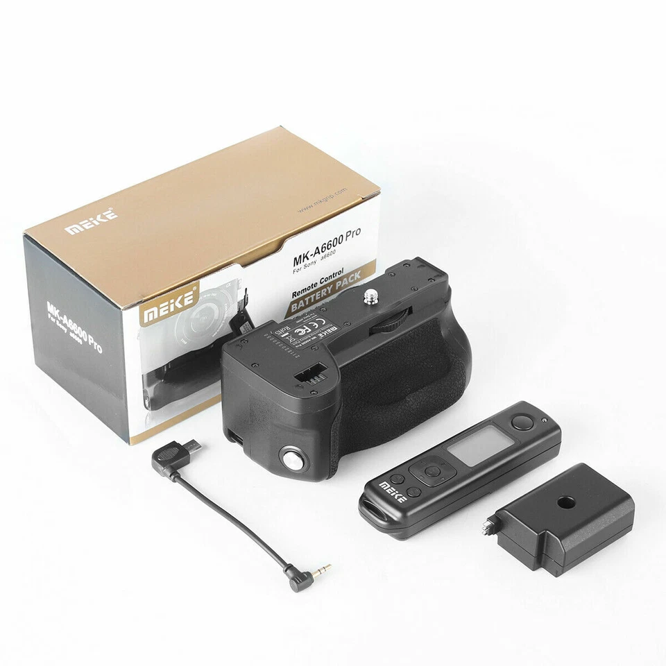Meike A6600 Pro Vertical Battery Grip With 2.4G Wireless Remote For Sony A6600 - Image 2 of 4