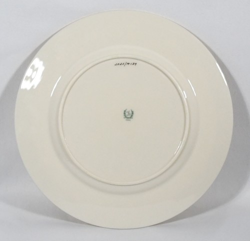 Lenox Westchester Luncheon Plate Gold Trim Green Backstamp M139 ( 9" Diameter) - Picture 4 of 5