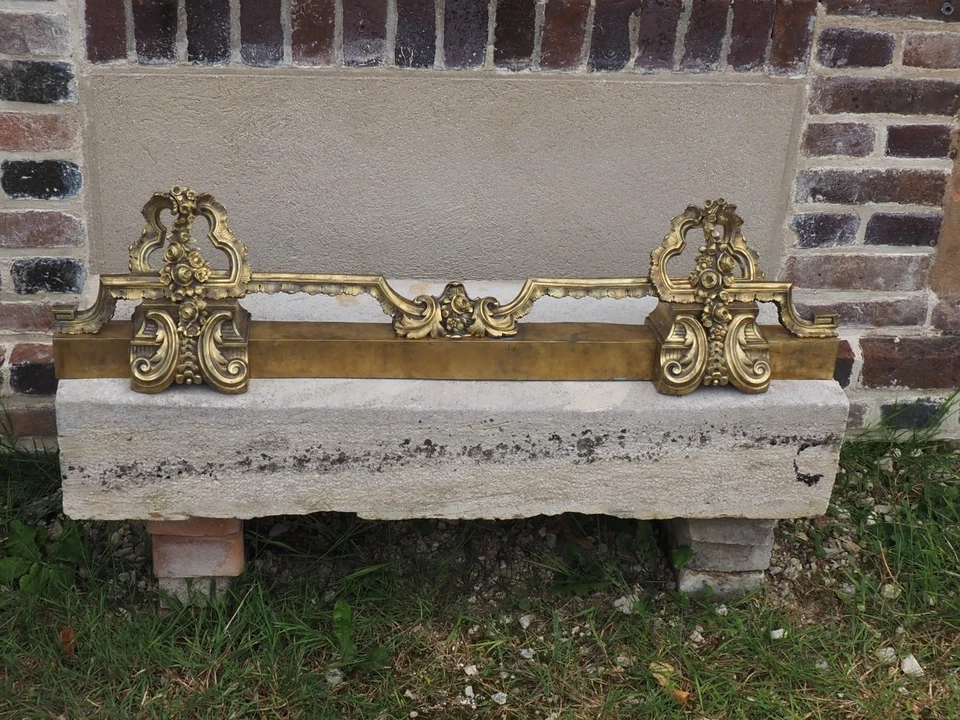 Barre de cheminée XIX EME en bronze.long 90 cm.long déployée 116 cm. Haut 21 cm. - Photo 2/4