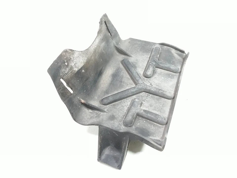 Protetor interno de plástico 99 00 Honda CBR 600 F4 - Imagem 2 de 4