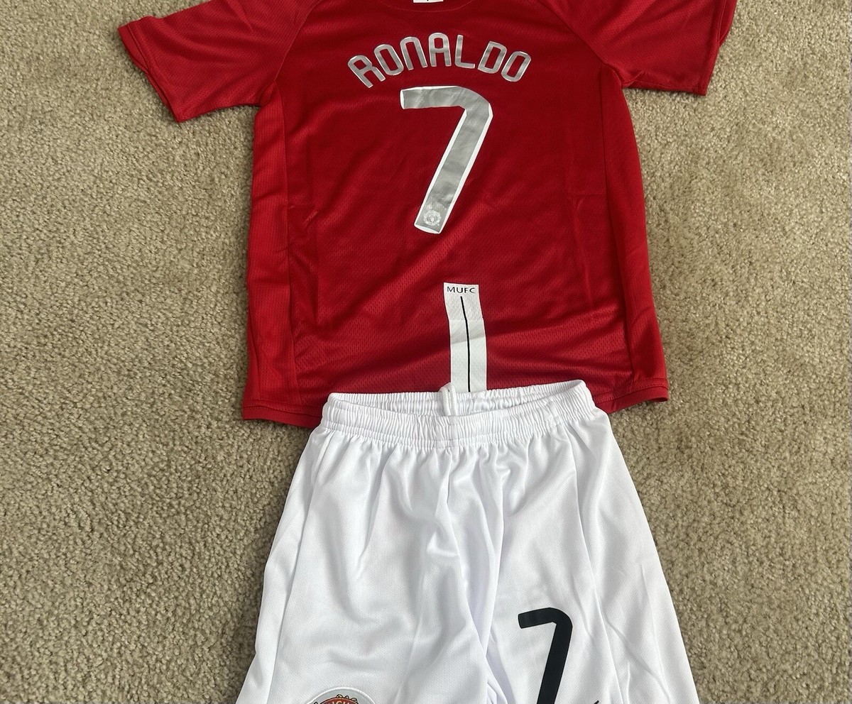 Ronaldo #7 Manchester United Jersey And Shorts. Youth Medium