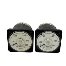 Lot of 2 Crompton 07708VAPZSJ AC Voltmeters 150V Range 0-600V Scale