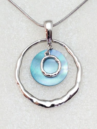 Lia Sophia OUT TO SEA  Silver Tone Necklace w Mother-of-Pearl Disk